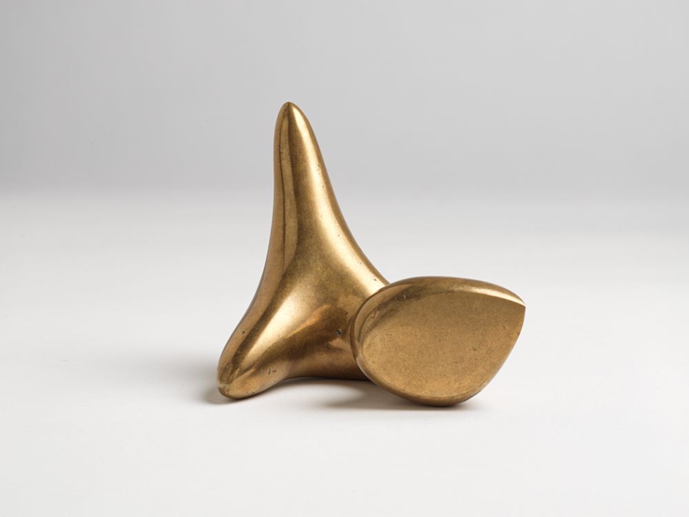 Hans Arp - Mensch, von einer Blume betrachtet (Ermatteter Stier)