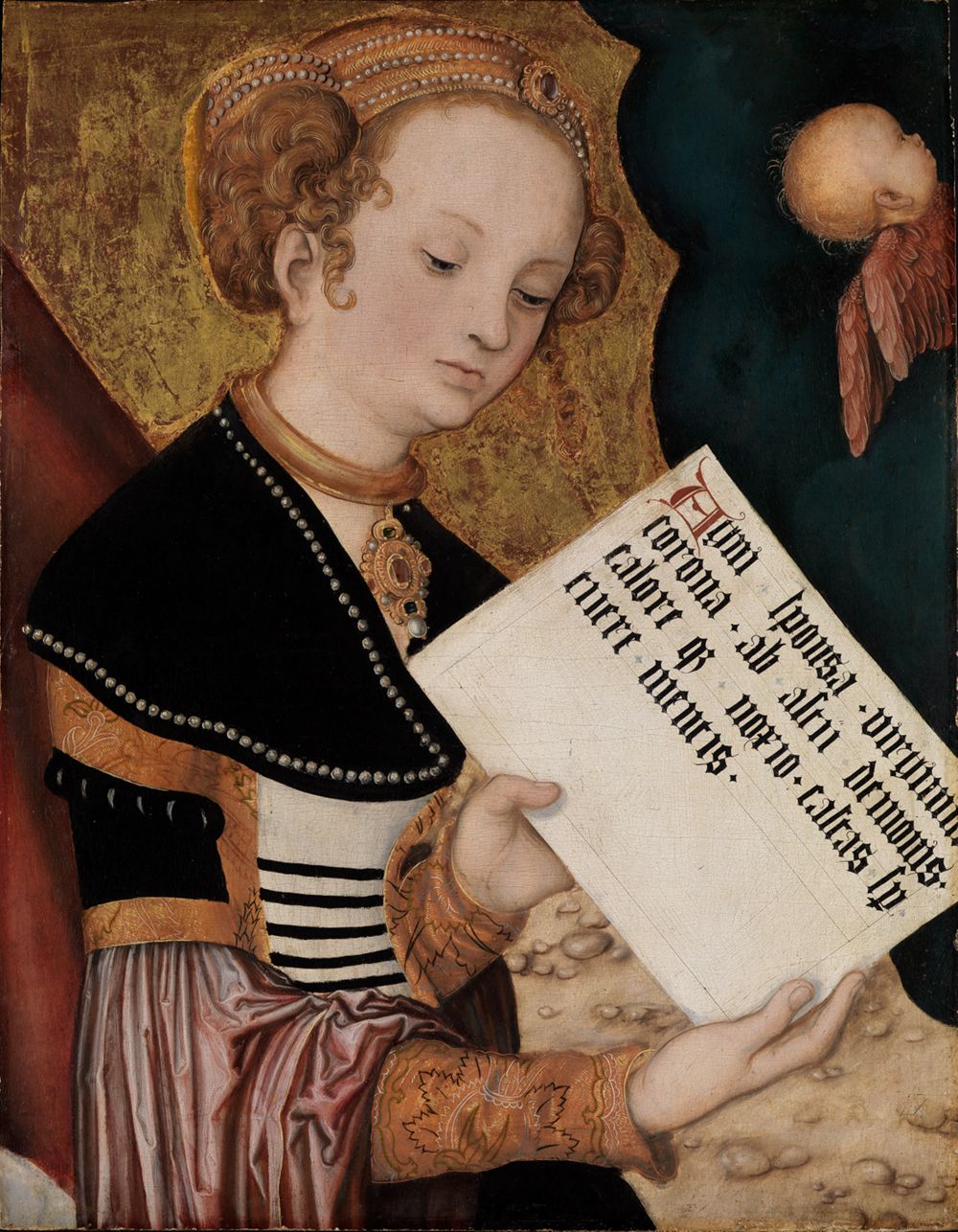 Lucas Cranach zeigt eine elegante Frau, die ein Schriftblatt mit einer Botschaft in der Hand hält.