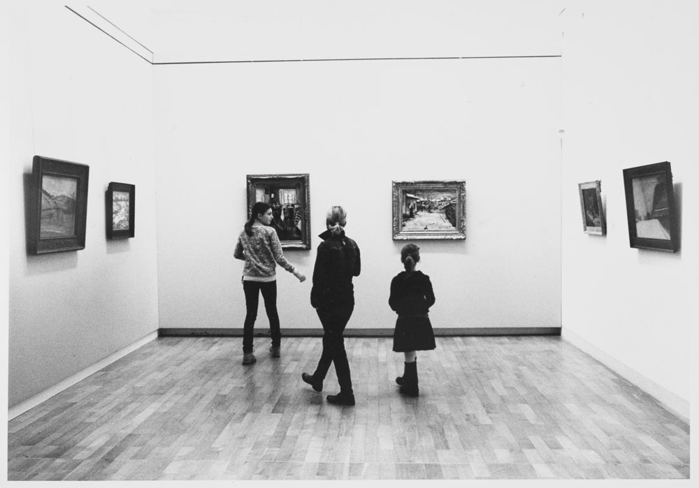 Barbara Klemm - Kunsthalle Karlsruhe, Besucher im Thoma-Saal