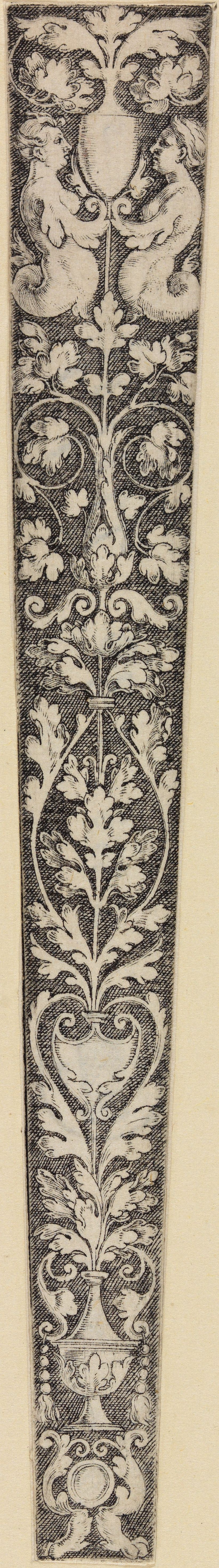 Barthel Beham - Hochfüllung mit zwei weiblichen Halbfiguren rechts unten links von einer Vase