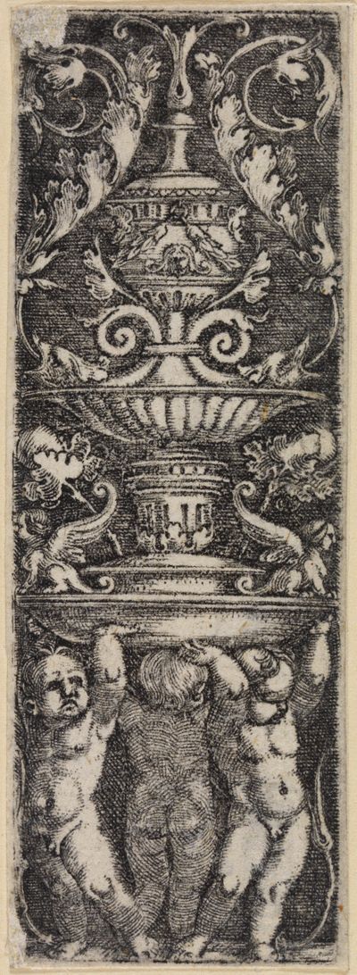 Barthel Beham - Hochfüllung. Drei ungeflügelte Genien tragen einen Aufsatz