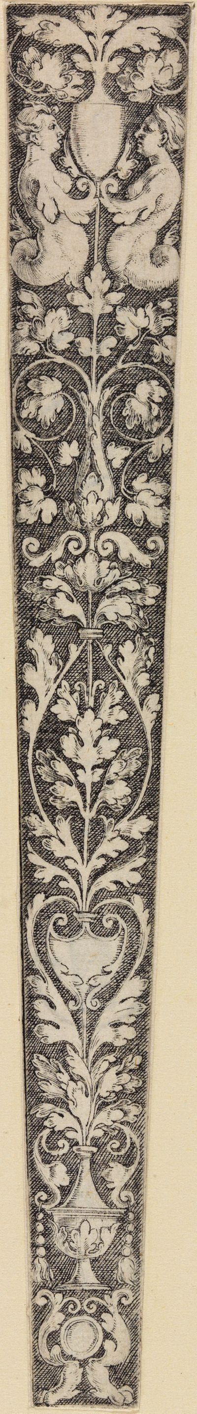 Barthel Beham - Hochfüllung mit zwei weiblichen Halbfiguren rechts unten links von einer Vase