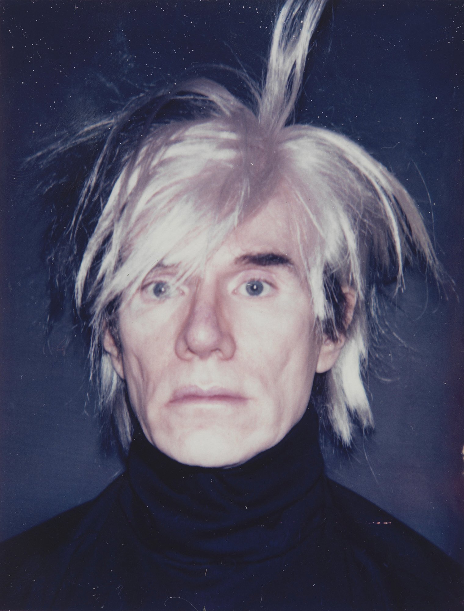 Selbstporträt von Andy Warhol aus dem Jahr 1986, das in der Ausstellung "Ich bin hier" vom 31. Oktober 2015 bis 31. Januar 2016 in der Staatlichen Kunsthalle Karlsruhe zu sehen war.