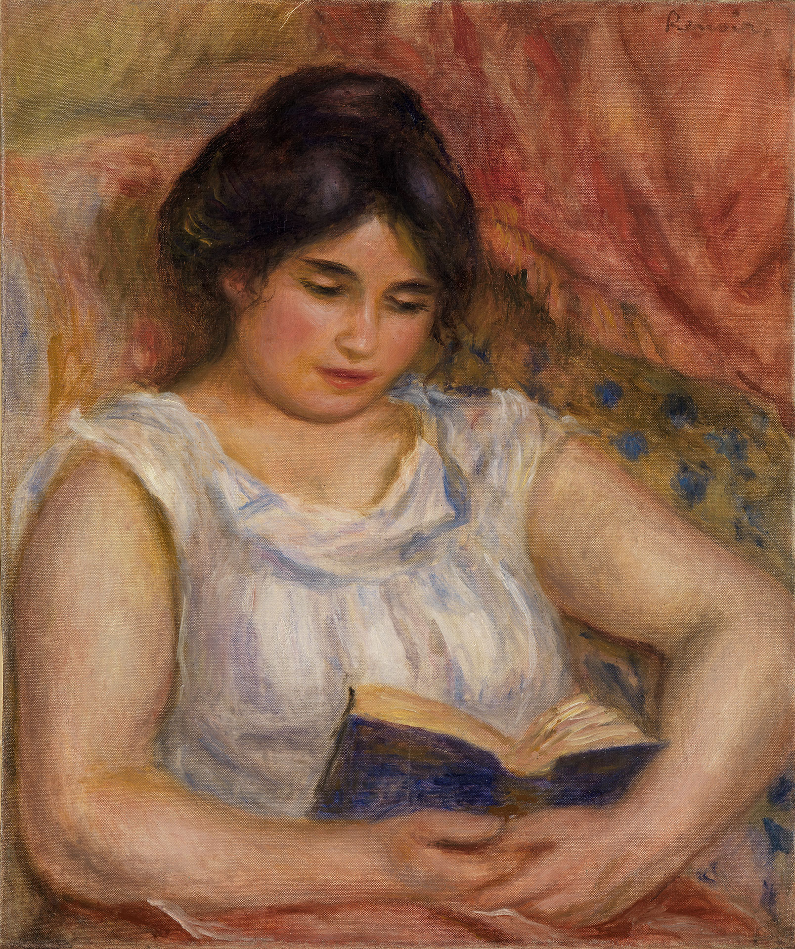 Gemälde von Auguste Renoir "Gabrielle bei der Lektüre" entstanden 1906. Es zeigt eine Frau im Sessel, die entspannt ein Buch liest.