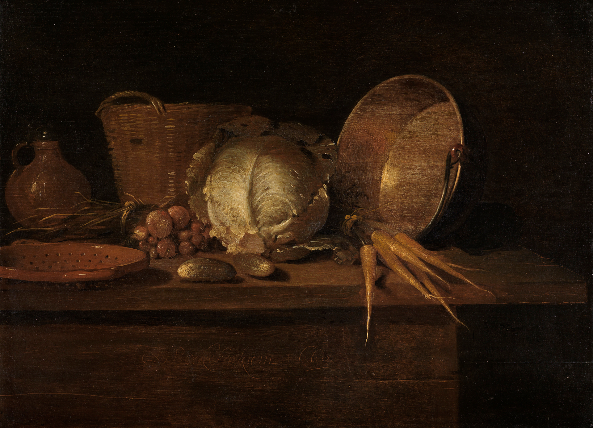 Van Brekelenkams Küchenstillleben zeigt einen Holztisch auf dem Gemüse und einige Koch und Küchenutensilien liegen.