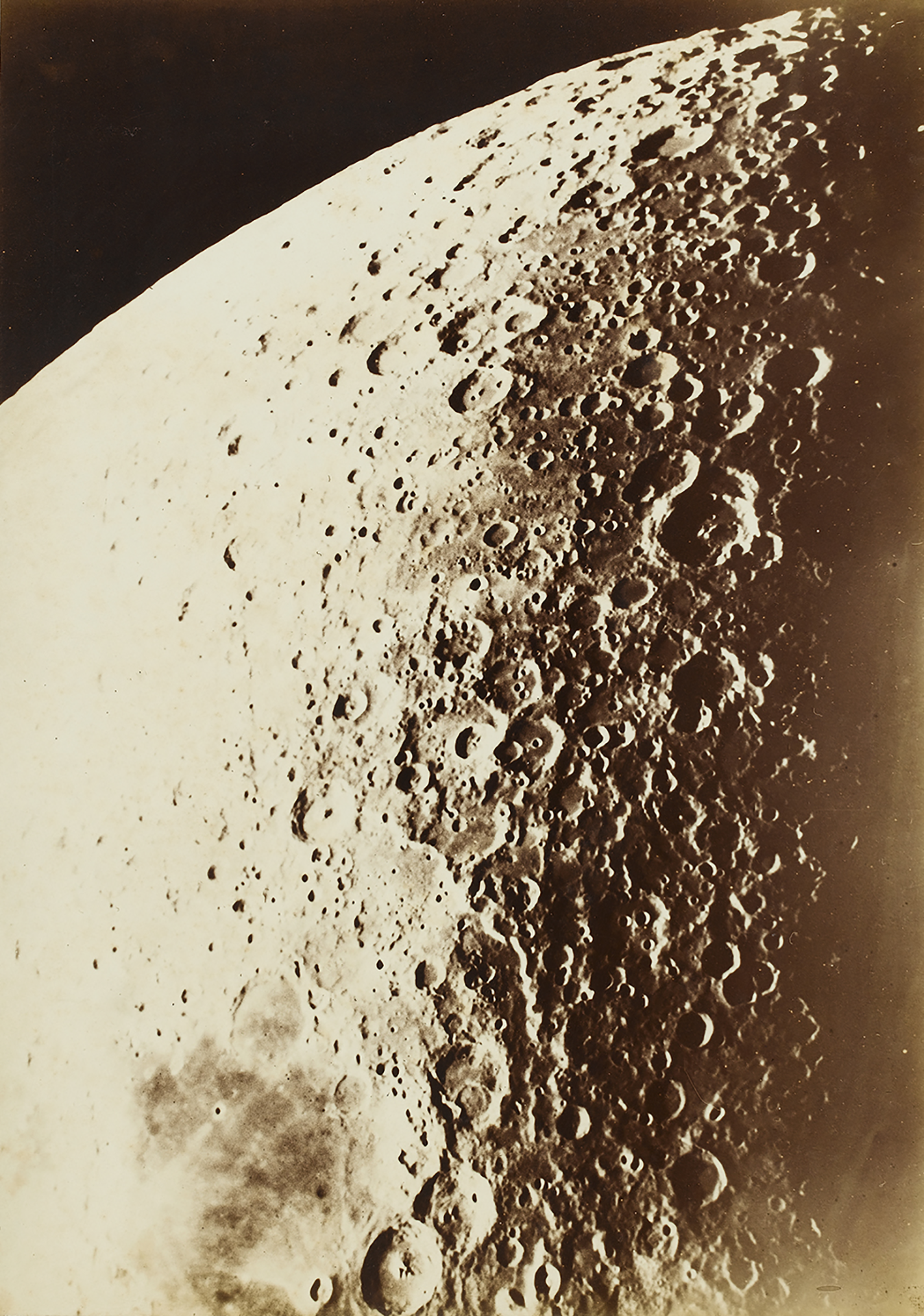 Abbildung einer frühen Fotografie des Mondes