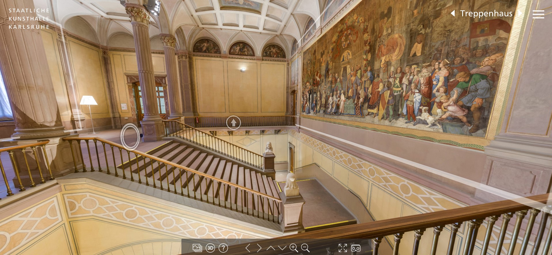 Screenshot der digitalen 360 Grad Tour. Zu sehen ist das große Treppenhaus der Kunsthalle Karlsruhe.