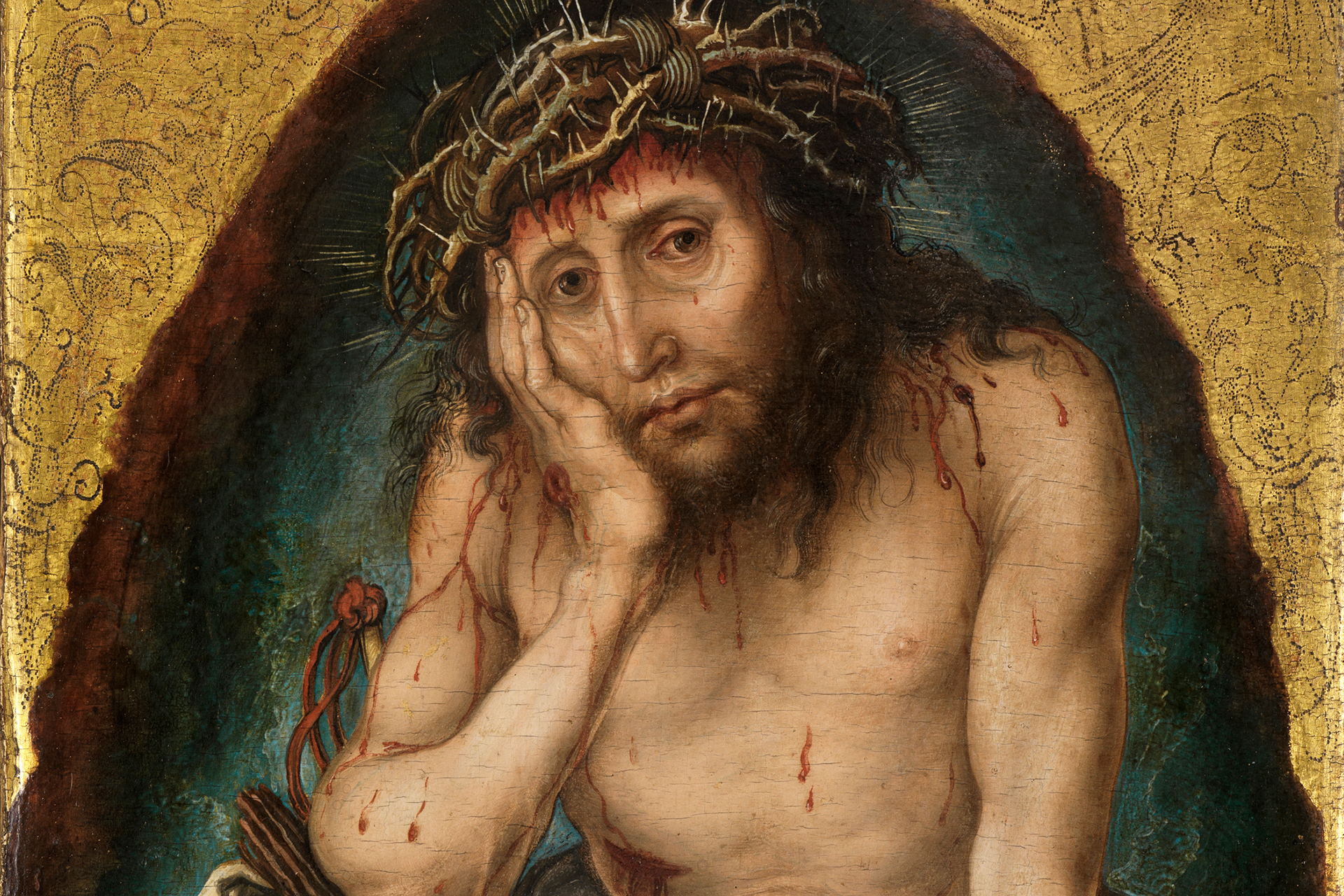 Das Gemälde "Christus als Schmerzensmann" zeigt einen Mann mit nacktem und blutigem Oberkörper und Dornenkrone. Der Kopf wird der Hand gestützt.