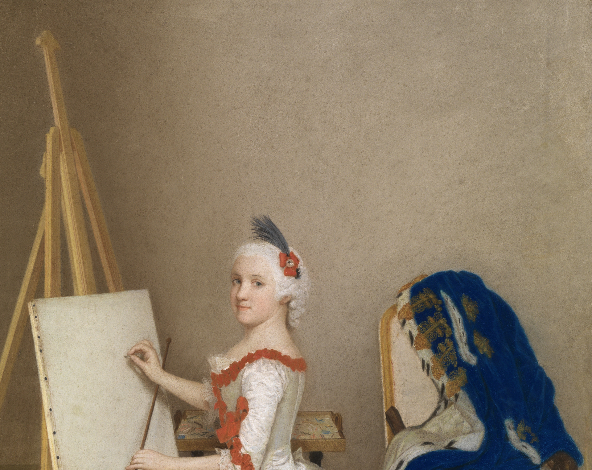 Das Gemälde des Barock-Malers Jean Liotard zeigt eine junge Frau in einem weißen Barock Kleid. Sie sitzt vor einer Staffelei und beginnt auf die noch leere Leinwand zu malen.