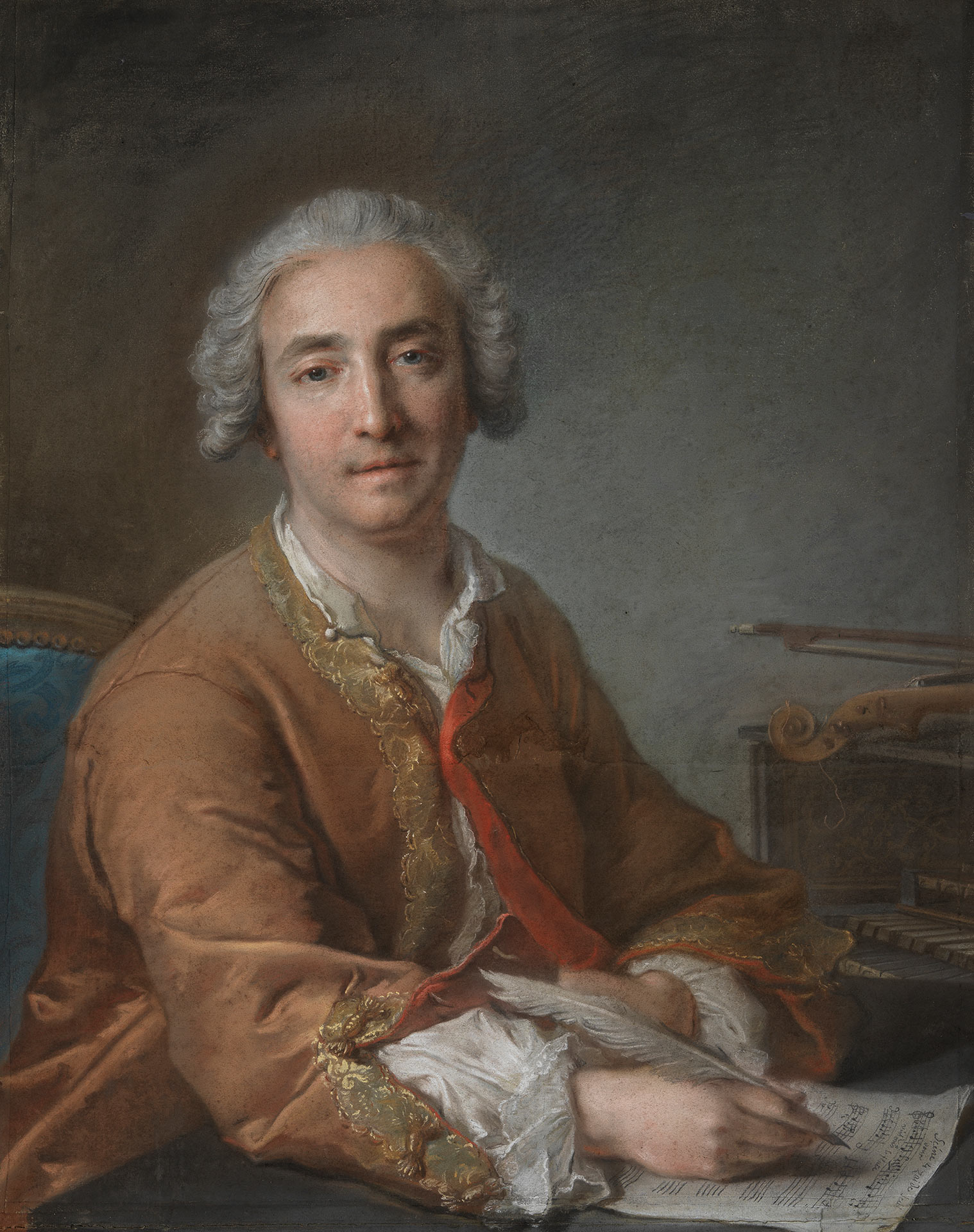 Die Abbildung zeigt den Komponisten Joseph-Nicolas-Pancrace Royer, wie er an der Oper Zaïde, seiner berühmtesten Komposition, arbeitet und von seiner Arbeit aufschaut.