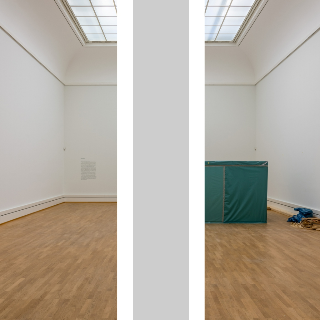 Detail aus einer in zwei Teile geteilten Fotografie, sodass in der Mitte des Bildes eine Leerstelle entsteht. Sie zeigt einen Blick in einen Ausstellungsraum des Kunsthallen Hauptgebäudes und zeigt erste Spuren der dortigen Sanierung mit einem geöffneten Boden.